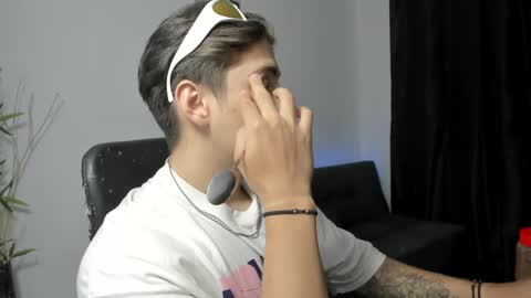 Snapshot of gio_russo chatting on 12.14.24 GioRusso online show from 12.14.24