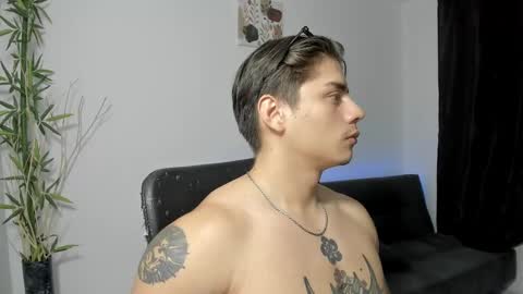 Snapshot of gio_russo chatting on 12.19.24 GioRusso online show from 12.19.24