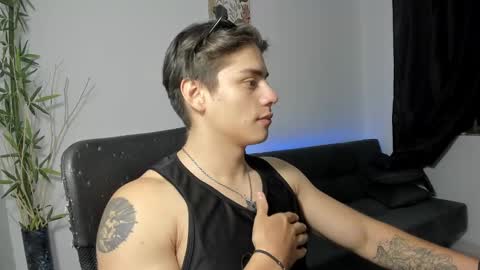 Snapshot of gio_russo chatting on 12.26.24 GioRusso online show from 12.26.24