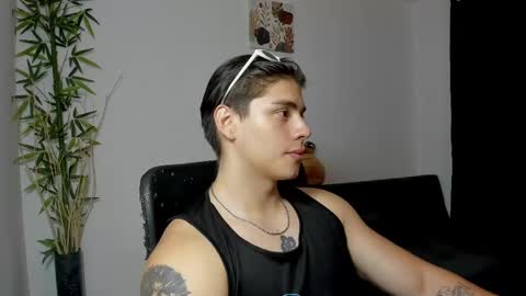 Snapshot of gio_russo chatting on 02.11.25 GioRusso online show from 02.11.25