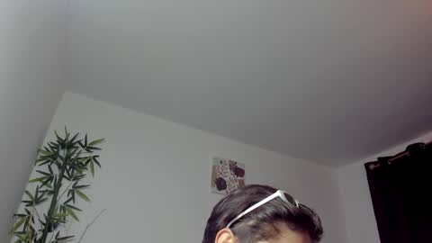 Snapshot of gio_russo chatting on 02.18.25 GioRusso online show from 02.18.25