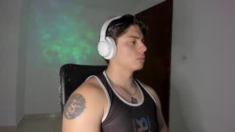 Snapshot of gio_russo chatting on 09.24.25 GioRusso online show from 09.24.25