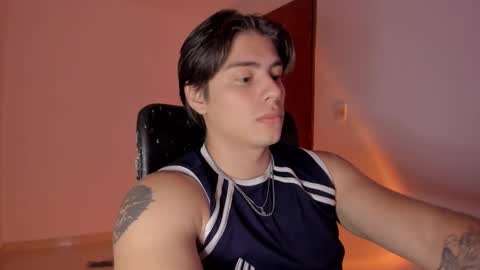 Snapshot of gio_russo chatting on 11.16.25 GioRusso online show from 11.16.25