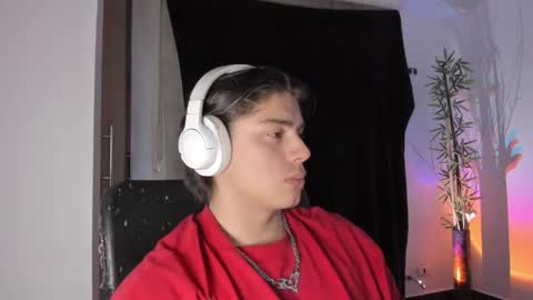 Snapshot of gio_russo chatting on 05.19.26 GioRusso online show from 05.19.26