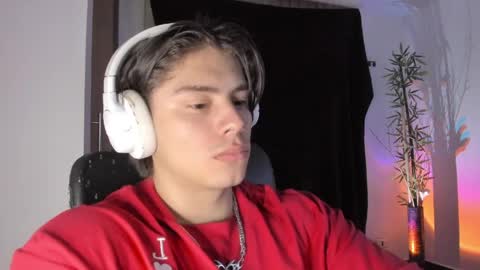 Snapshot of gio_russo chatting on 05.19.26 GioRusso online show from 05.19.26