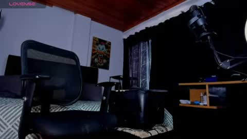 Snapshot of giomar_reyes chatting on 07.23.26 GIOMAR REYES online show from 07.23.26