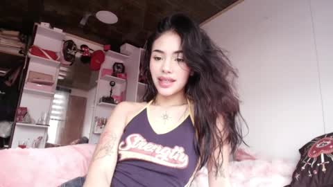 Snapshot of giovanna_oliveria chatting on 03.25.26 giovanna_oliveria online show from 03.25.26