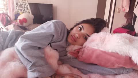 Snapshot of giovanna_oliveria chatting on 05.30.26 giovanna_oliveria online show from 05.30.26