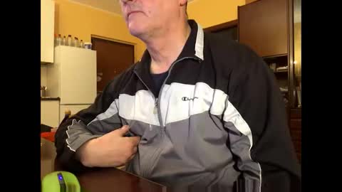 giovanni_1964 online show from 12.31.24