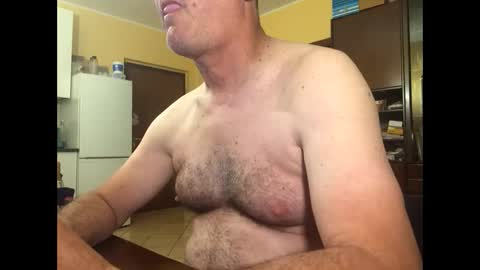 Snapshot of giovanni_1964 chatting on 05.31.26 giovanni_1964 online show from 05.31.26