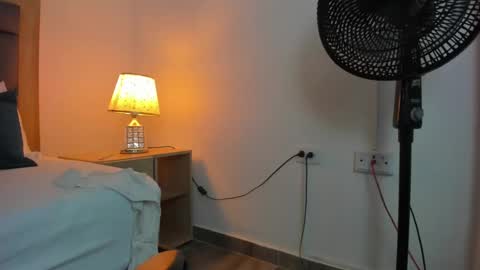 G I S E P L A online show from 03.04.25