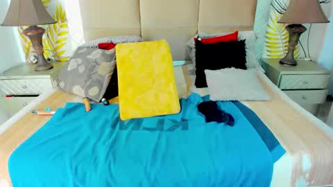 Snapshot of gipsysmitts chatting on 11.05.25 Gipsy online show from 11.05.25