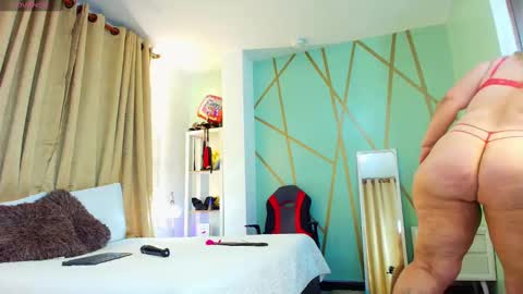 Girl Amada online show from 09.10.25