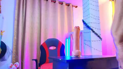 Girl Amada online show from 12.04.25