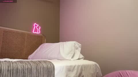 Nikki online show from 01.04.25