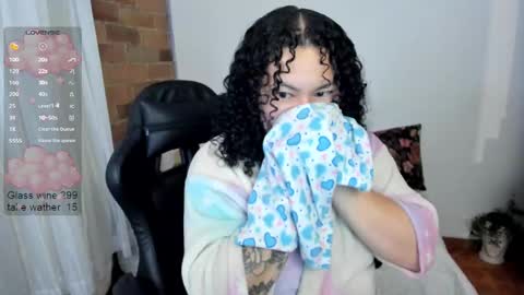 Snapshot of girl_inline chatting on 02.24.25 girl_inline online show from 02.24.25