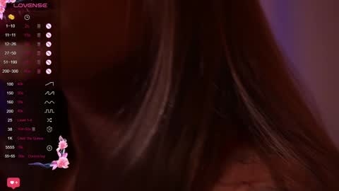 Snapshot of girl_peach_ chatting on 12.30.24 Kate online show from 12.30.24