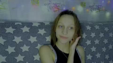 Snapshot of girlfriend_night chatting on 12.27.24 Seniya online show from 12.27.24