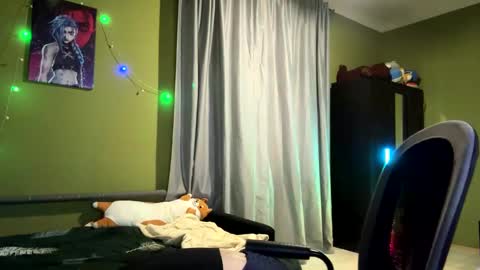 Meowww online show from 12.25.24