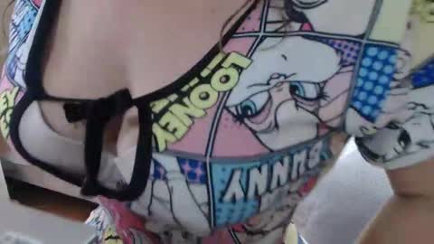 Snapshot of girlvictoria chatting on 11.27.25 Victoria online show from 11.27.25