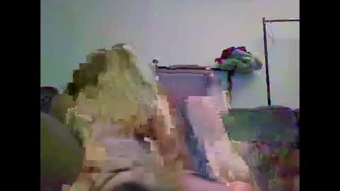 girlw0rm online show from 03.04.25