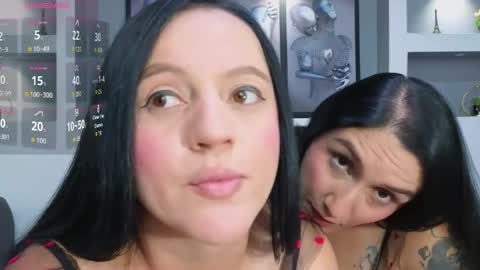 Snapshot of girsl_hot chatting on 04.20.26 Violeta y Samantha online show from 04.20.26