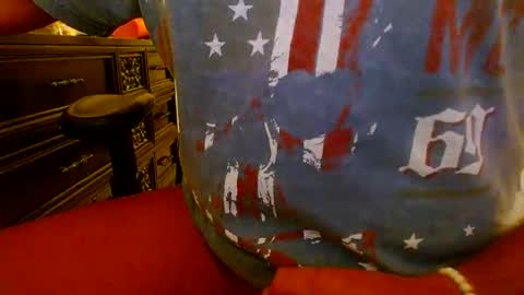 Snapshot of girthbulger2025 chatting on 05.25.26 girthbulger2025 online show from 05.25.26