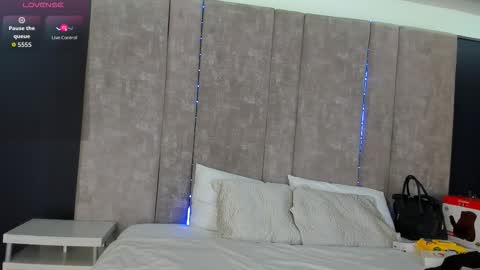 Snapshot of giselamaru chatting on 09.09.25 online show from 09.09.25