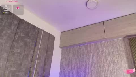 Snapshot of giselamaru chatting on 09.10.25 online show from 09.10.25