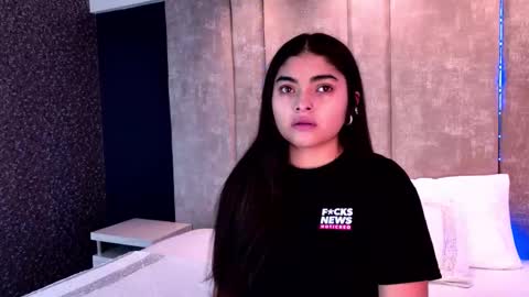 Snapshot of giselamaru chatting on 10.05.25 online show from 10.05.25