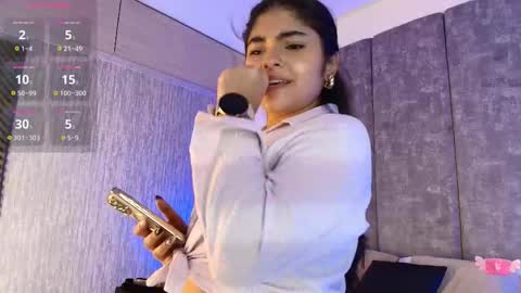 Snapshot of giselamaru chatting on 11.26.25 online show from 11.26.25