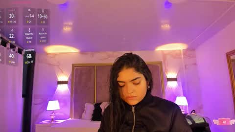 Snapshot of giselamaru chatting on 11.30.25 online show from 11.30.25