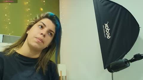 Gisell online show from 10.05.25