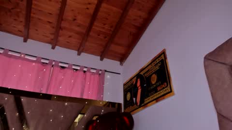 . Gisel Reyes . online show from 12.21.24