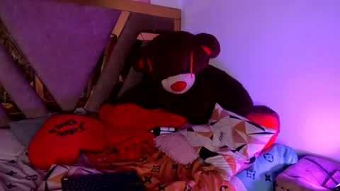 . Gisel Reyes . online show from 01.14.25