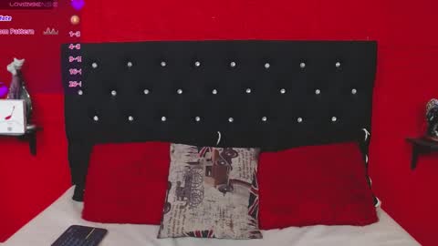 Snapshot of gissellsaenz chatting on 02.15.25 Gissell Saenz online show from 02.15.25