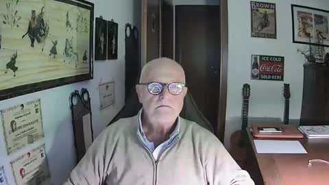 giutomma930394 online show from 10.31.25