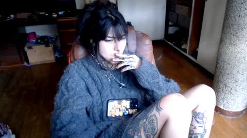 Snapshot of givenom chatting on 10.08.25 dirtyvenom online show from 10.08.25