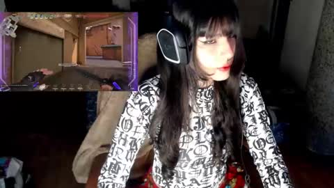 Snapshot of givenom chatting on 10.24.25 dirtyvenom online show from 10.24.25