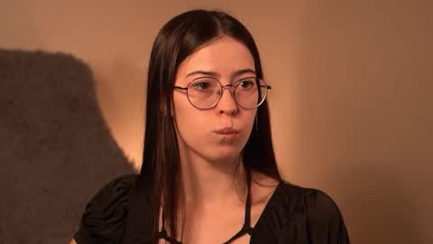 Agness online show from 02.10.26