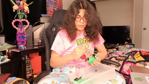 glaceon9 online show from 01.30.25