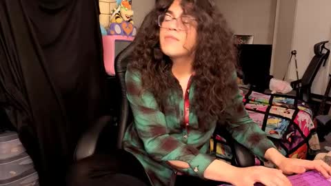 glaceon9 online show from 11.24.25