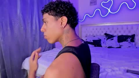 Snapshot of glader_guy chatting on 10.03.25 only for you bby online show from 10.03.25