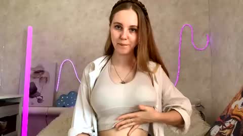 Snapshot of gladissoter chatting on 06.29.26 Violetta online show from 06.29.26
