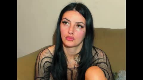 Snapshot of glamourouskassy chatting on 01.30.25 Casandra online show from 01.30.25