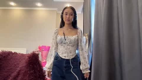 Mia online show from 03.16.26