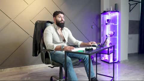 Matthew .. for short call me Matt online show from 12.15.24