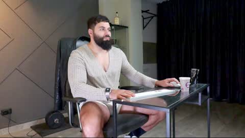 Matthew .. for short call me Matt online show from 01.04.25