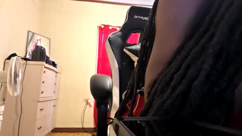 Snapshot of glomightyj chatting on 03.29.26 glomightyj online show from 03.29.26