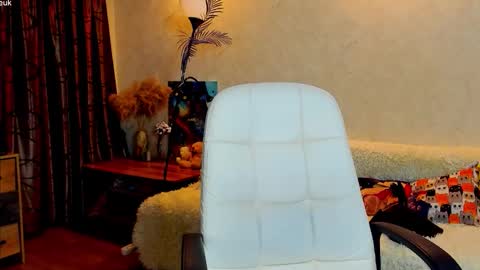 Gloria Wood online show from 11.17.25